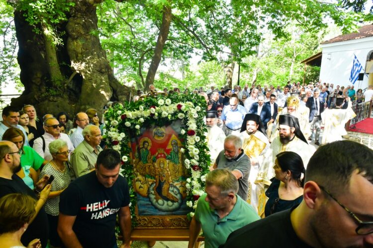 Η Εκκλησία του Χριστού σώζει τον κόσμο και βεβαίως δεν σώζεται από τον κόσμο