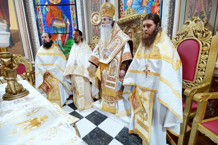 Μητροπολίτης Πειραιώς: “Ένα συνεχές, αέναο, ατελεύτητο και διαχρονικό θαύμα είναι η Υπεραγία Θεοτόκος”.