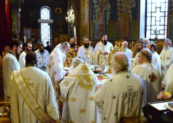 ΕΔΕΣΣΑ: ΑΡΧΙΕΡΑΤΙΚΟΣ ΕΣΠΕΡΙΝΟΣ ΚΑΙ ΣΥΛΛΕΙΤΟΥΡΓΟ ΣΤΗΝ ΕΟΡΤΗ ΤΩΝ ΑΓ. ΑΝΑΡΓΥΡΩΝ
