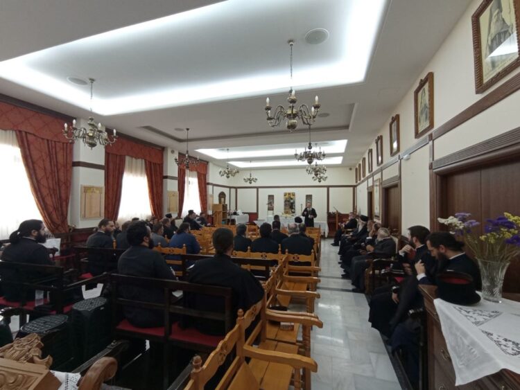 ΙΕΡΑΤΙΚΗ ΣΥΝΑΞΗ ΤΩΝ ΕΦΗΜΕΡΙΩΝ ΧΑΛΚΙΔΟΣ