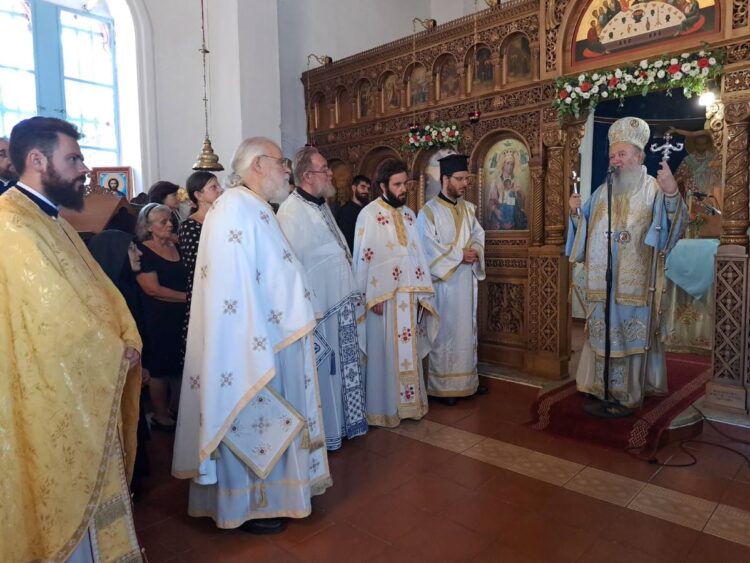 ΧΕΙΡΟΤΟΝΙΕΣ ΔΙΑΚΟΝΟΥ ΚΑΙ ΠΡΕΣΒΥΤΕΡΟΥ ΣΤΗ ΧΑΛΚΙΔΑ