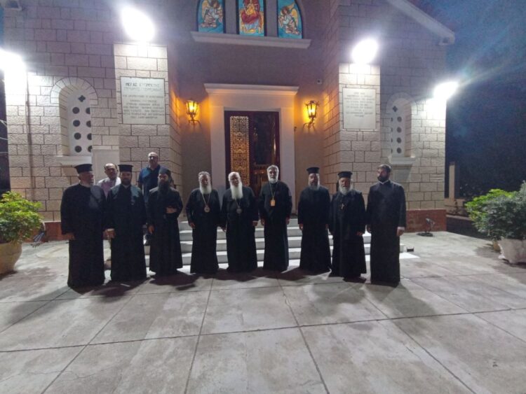 Ο ΜΗΤΡΟΠΟΛΙΤΗΣ ΘΗΒΩΝ ΚΑΙ ΣΥΝΕΡΓΑΤΕΣ ΤΟΥ ΣΤΗΝ ΙΕΡΑ ΜΗΤΡΟΠΟΛΗ ΧΑΛΚΙΔΟΣ