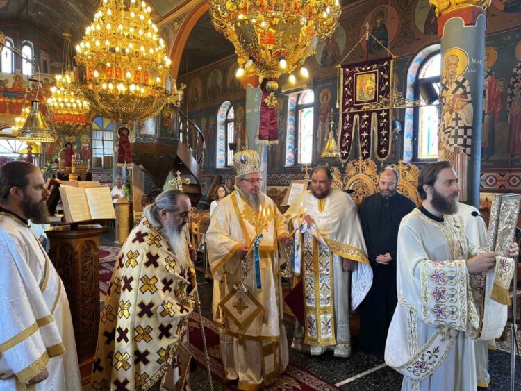 Η εορτή των Αγίων Αναργύρων στη Μητρόπολη Λαρίσης