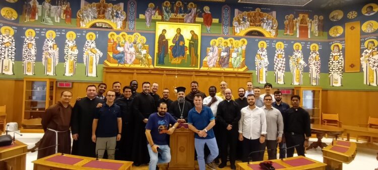 Επίσκεψη ρωμαιοκαθολικών φοιτητών-στελεχών  του Βατικανού στην Ιερά Σύνοδο