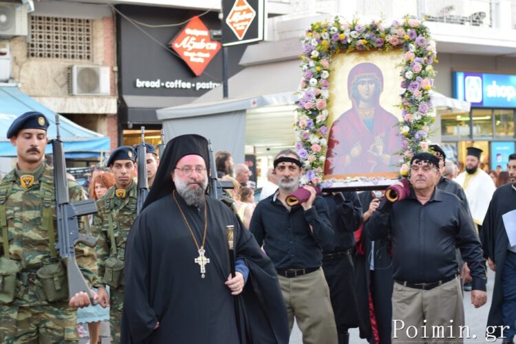 Μεγαλειώδης λιτανεία στην Αγία Μαρίνα Ηλιουπόλεως