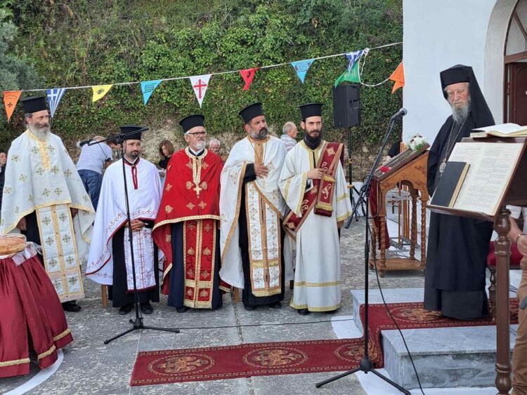 Η εορτή της Αγίας Κυριακής στην Ιερά Μητρόπολη Καρυστίας και Σκύρου