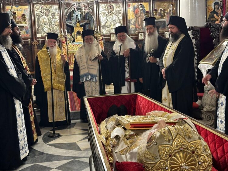 Εξόδιος Ακολουθία μακαριστού Μητροπολίτου Βερατίου, Αυλώνος & Κανίνης κυρού Ιγνατίου