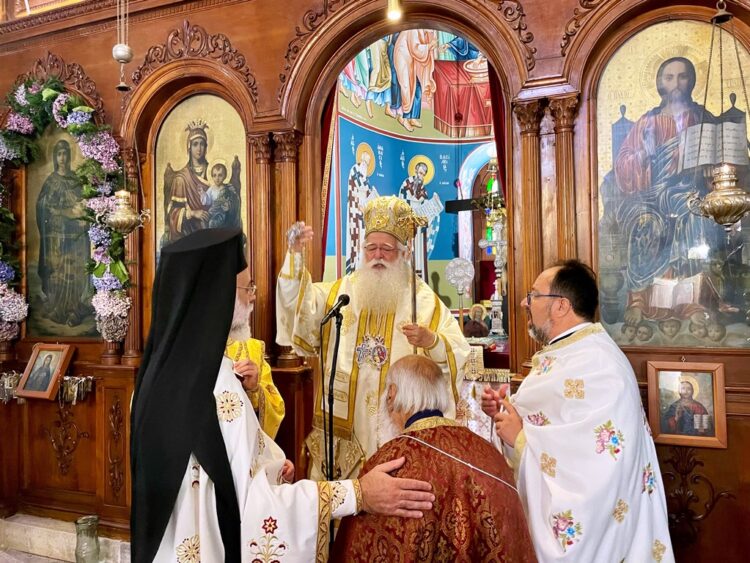 Χειροθεσία Πρωτοπρεσβυτέρου από τον Δημητριάδος Ιγνάτιος