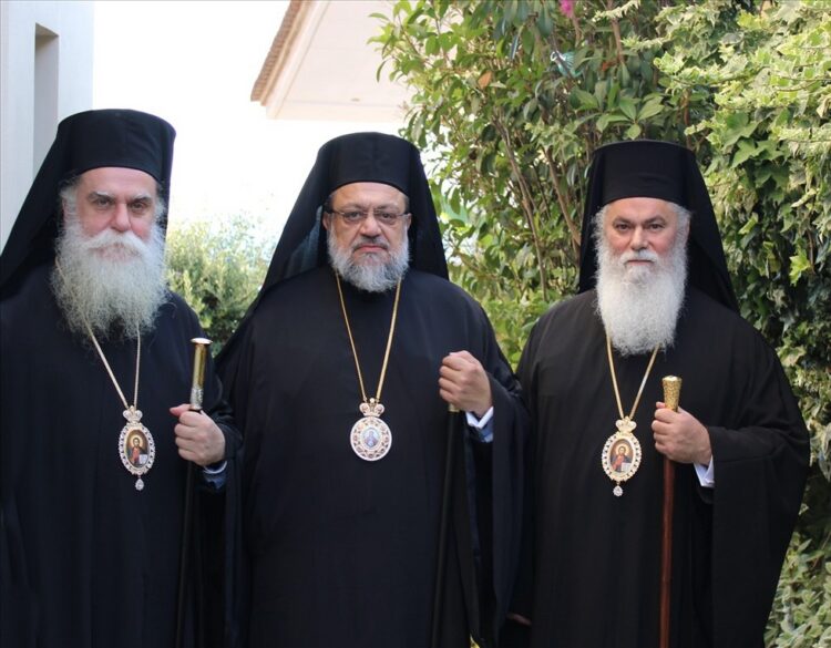 Πολυαρχιερατικός Εσπερινός για την Παναγία Τριχερούσα στην Φοινικούντα