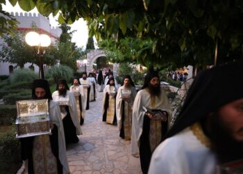 Τα Εγκώμια και η περιφορά του επιταφίου της Παναγίας στο Τρίκορφο Φωκίδος