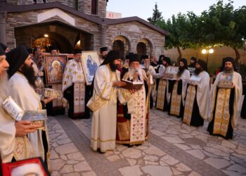Τα Εγκώμια και η περιφορά του επιταφίου της Παναγίας στο Τρίκορφο Φωκίδος