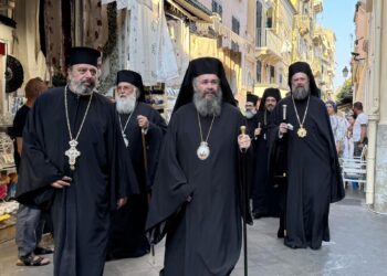 ΞΕΚΙΝΗΣΑΝ ΣΤΗΝ ΚΕΡΚΥΡΑ ΟΙ ΛΑΤΡΕΥΤΙΚΕΣ ΕΚΔΗΛΩΣΕΙΣ ΓΙΑ ΤΟ ΘΑΥΜΑ ΤΟΥ ΑΓΙΟΥ ΣΠΥΡΙΔΩΝΟΣ