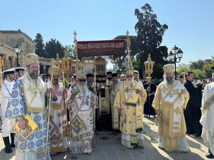 ΛΙΤΑΝΕΙΑ ΤΟΥ ΣΚΗΝΩΜΑΤΟΣ ΤΟΥ ΑΓΙΟΥ ΣΠΥΡΙΔΩΝΟΣ ΣΤΗΝ ΚΕΡΚΥΡΑ