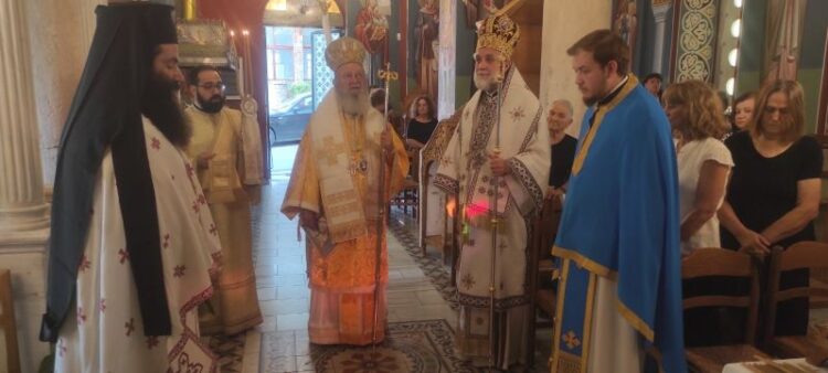 ΑΡΧΙΕΡΑΤΙΚΟ ΣΥΛΛΕΙΤΟΥΡΓΟ ΚΑΙ ΕΓΚΑΤΑΣΤΑΣΗ ΝΕΟΥ ΕΦΗΜΕΡΙΟΥ ΣΤΗΝ ΕΝΟΡΙΑ ΚΑΜΑΡΙΤΣΑΣ