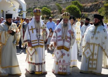 Με λαμπρότητα η Πάρος πανηγύρισε τον Όσιο Αρσένιο