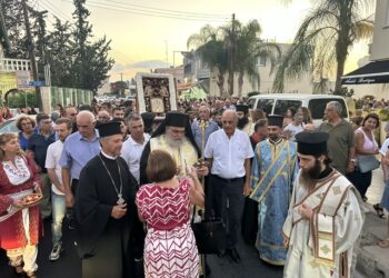 Πάνδημη λιτανεία της Παναγίας Χρυσοσπηλιώτισσας  στην Κάτω Δευτερά