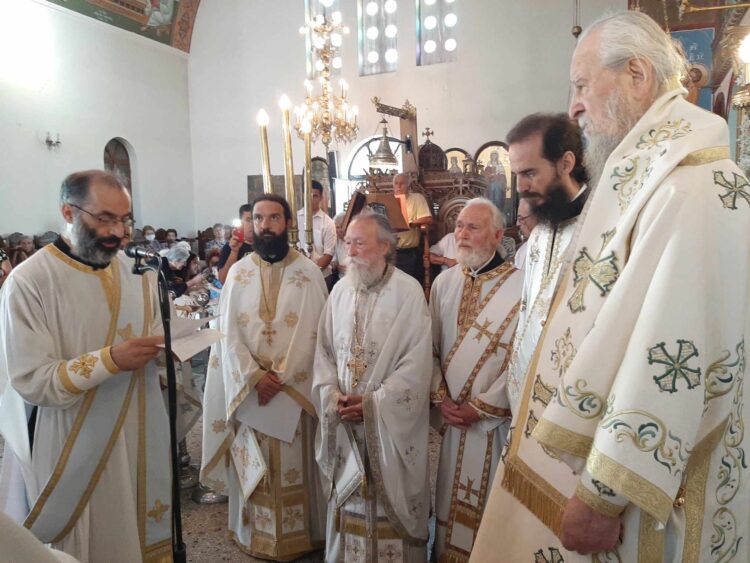 Χειροτονία Πρεσβυτέρου απο τον Μητροπολίτη Καρυστίας και Σκύρου
