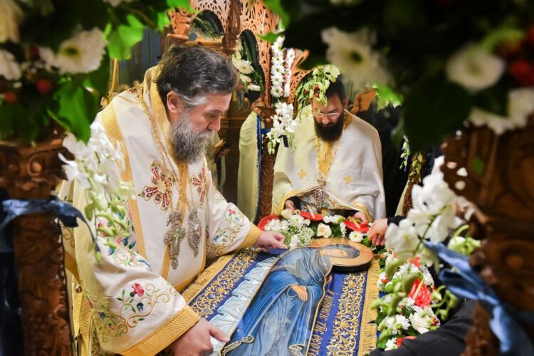 Σερρών Θεολόγος: «Άληκτη, αδιάπτωτη και αμετάθετη η πρεσβευτική στοργή και μεσιτεία της Παναγίας για τον κόσμο»