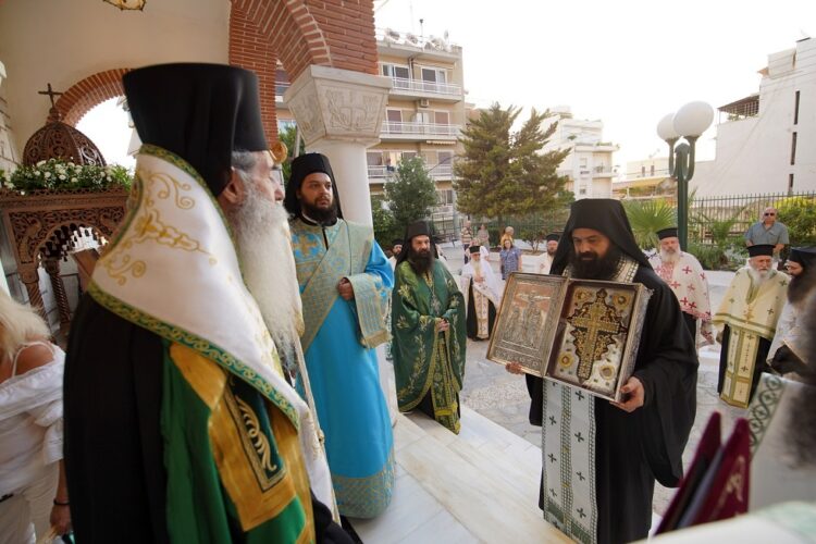Μητροπολίτης Πειραιώς: «Ο Σταυρός είναι ο Θρόνος του Βασιλέως της Δόξης»