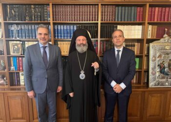 Επίσκεψη του Πρέσβη της Ελλάδος στην Αυστραλία στον Αρχιεπίσκοπο Μακάριο