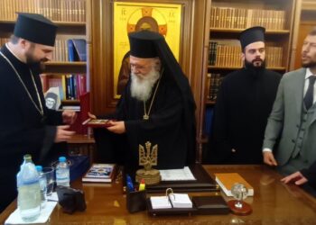 Aντιπροσωπεία της Θεολογικής Ακαδημίας του Κιέβου  στο Συνοδικό Μέγαρο