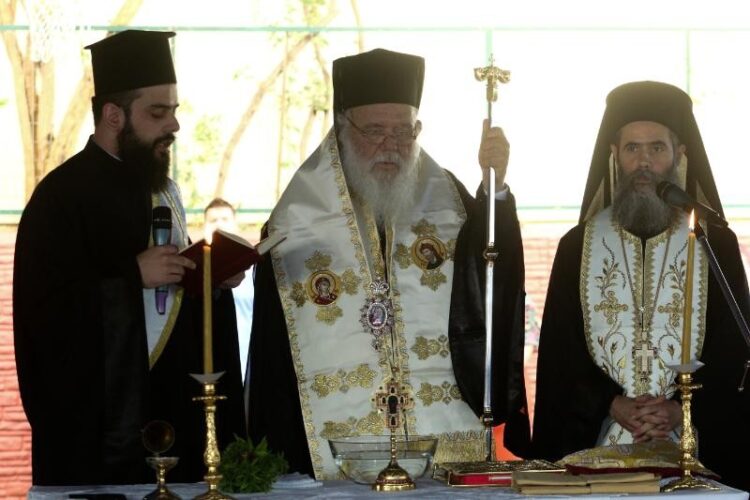 Ο Αρχιεπίσκοπος στα Εκπαιδευτήρια «Η Θεομήτωρ» για τον αγιασμό με αφορμή την έναρξη της νέας ακαδημαϊκής χρονιάς