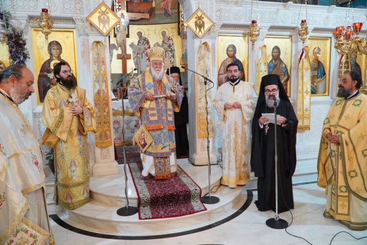 Tο Ιερό Λείψανο της αγίας δεξιάς χείρας του Αγίου Σπυρίδωνος στη Θεσσαλονίκη