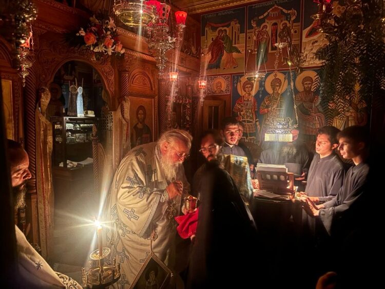 Η Ανακομιδή των λειψάνων του Αγίου Νεκταρίου στην Κέρκυρα