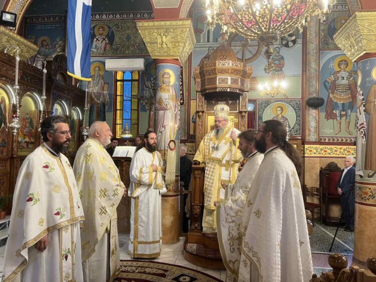 Στον Ιερό Ναό Αγίου Γεωργίου Γιάννουλης ιερούργησε ο Μητρ. Λαρίσης