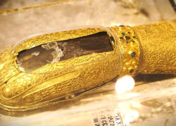 ΠΡΩΤΗ ΦΟΡΑ ΣΤΟΝ ΒΟΛΟ ΤΟ ΧΕΡΙ ΤΗΣ ΑΓΙΑΣ ΜΑΡΙΑΣ ΜΑΓΔΑΛΗΝΗΣ ΑΠΟ ΤΗΝ ΣΙΜΩΝΟΠΕΤΡΑ