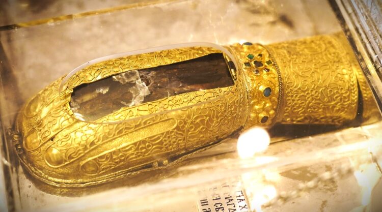 ΠΡΩΤΗ ΦΟΡΑ ΣΤΟΝ ΒΟΛΟ ΤΟ ΧΕΡΙ ΤΗΣ ΑΓΙΑΣ ΜΑΡΙΑΣ ΜΑΓΔΑΛΗΝΗΣ ΑΠΟ ΤΗΝ ΣΙΜΩΝΟΠΕΤΡΑ