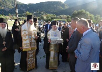 Με εκκλησιαστική μεγαλοπρέπεια η υποδοχή ιερού λειψάνου του Οσίου Γρηγορίου του Μυστριώτη