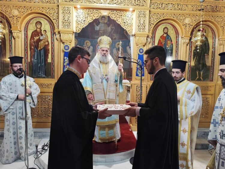 Χαίροις, Ὀρθοδόξων ταχεῖα προστασία, εὐλογημένη Κόρη Μυρτιδιώτισσα