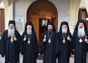 Πολυαρχιερατικὸς Ἑσπερινὸς γιὰ τὰ Ὀνομαστήρια τοῦ Μητροπολίτου Καστορίας Καλλινίκου