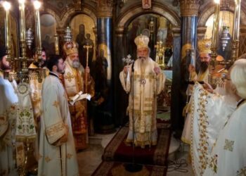 Χειροτονήθηκε ο νέος εφημέριος Συκέας – Τιμήθηκε ο π. Σταύρος Βαρράς