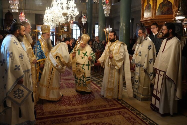 ΑΡΧΙΕΡΑΤΙΚΟ ΣΥΛΛΕΙΤΟΥΡΓΟ ΚΑΙ ΧΕΙΡΟΘΕΣΙΑ ΣΤΑ 112α ΕΛΕΥΘΕΡΙΑ ΤΩΝ ΓΙΑΝΝΙΤΣΩΝ