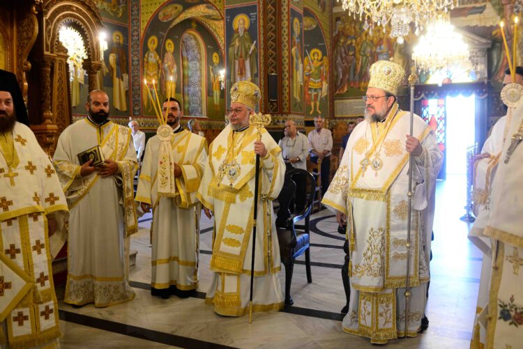 Αρχιερατικό Συλλείτουργο στην Καλαμάτα