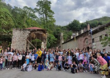 Με εκδρομή ξεκίνησαν τα Κατηχητικά στον Ιερό Μητροπολιτικό Ναό Αγίου Αχιλλίου