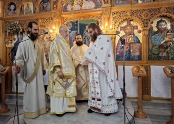 Χειροτονία Πρεσβυτέρου απο τον  Μητροπολίτη Καρυστίας και Σκύρου