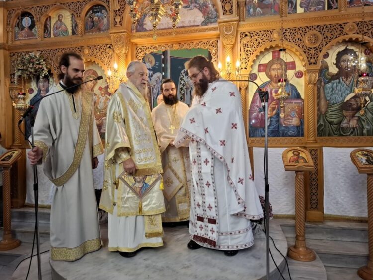 Χειροτονία Πρεσβυτέρου απο τον  Μητροπολίτη Καρυστίας και Σκύρου