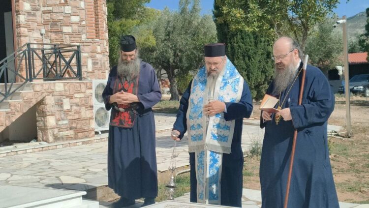 Τρισάγιο στον μακαριστό Προηγούμενο της Ιεράς Μονής Ασωμάτων Πετράκη Αρχιμ. Χριστοφόρο Παπαδόπουλο