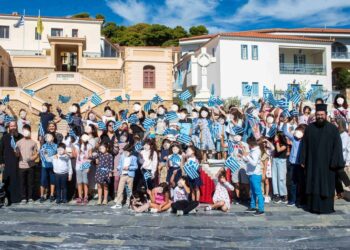 Τιμή στο Έπος του 1940 απο τα παιδιά της Ιεράς Μητροπόλεως Μεσσηνίας.