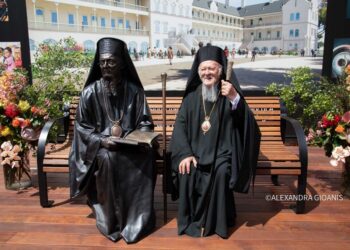 Αποκαλυπτήρια ανδριάντα του Πατριάρχου Βαρθολομαίου στην «καρδιά» της Ι. Επισκοπής Χώρας