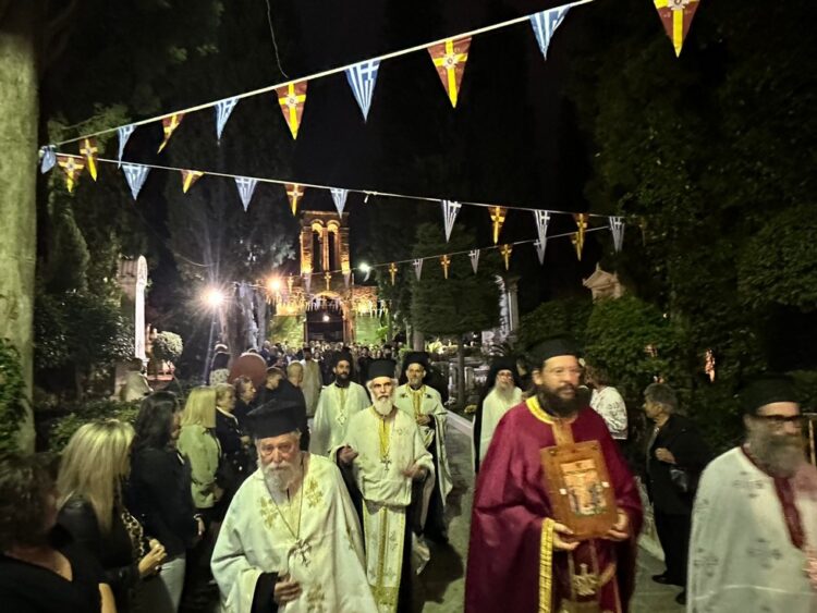 Τον ιδρυτή της Ευαγγελιστή Λουκά τίμησε η Μητρόπολη Θηβών