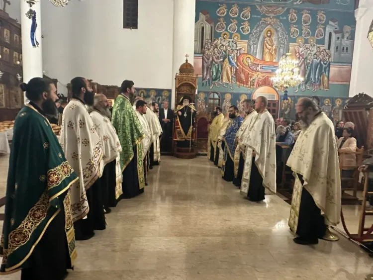 Ο πανηγυρικός Εσπερινός τουΟσίου Θεράποντος στο Λυθροδόντα