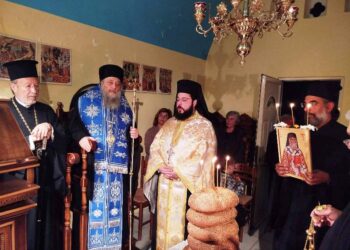 Εσπερινός του Αγίου Νεκταρίου στο Μαράθι της Πάρου