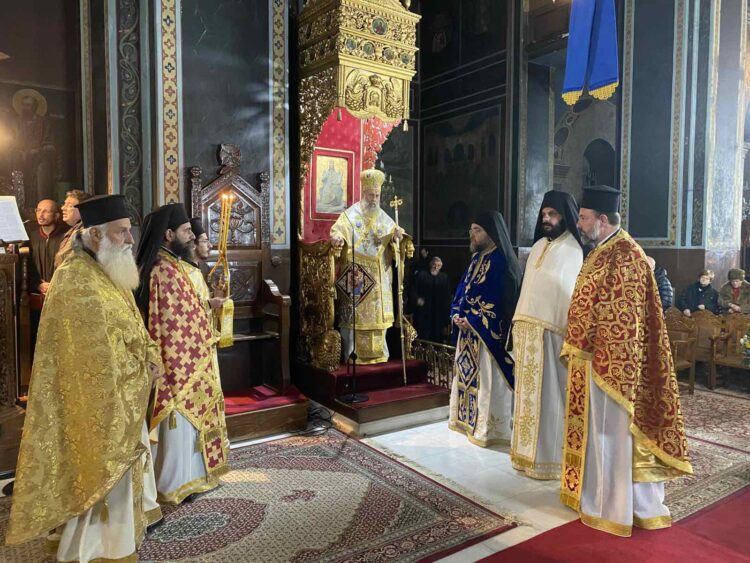 Αγρυπνία στην Καρδίτσα ενώπιον της θαυματουργού εικόνος της Παναγίας «Σπηλαιωτίσσης»