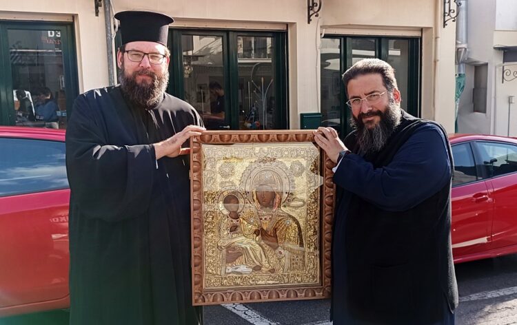 Η Εικόνα της Παναγίας Τριχερούσης επέστρεψε στο θρόνο της στην Φοινικούντα