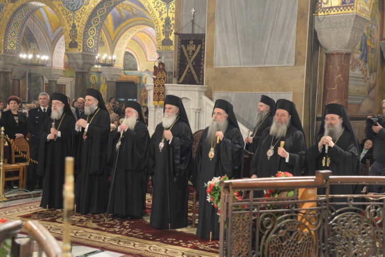 Μέ ξεχωριστή λαμπρότητα ὁ Ἑσπερινός τοῦ Ἁγίου Ἀνδρέου στήν Πάτρα