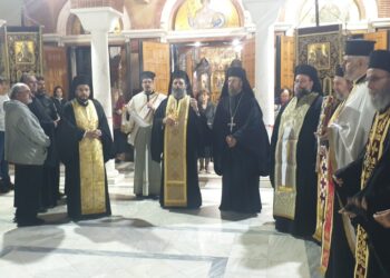 Κλήρος και λαός λιτάνευσαν την Εικόνα και το Ι. Λείψανο του Αγίου Γεωργίου στον Καρέα